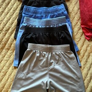 7 pairs of toddler shorts size 3T